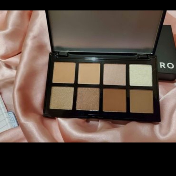 5/75$ PHASE ZERO MAKE UP The Necessities Eyeshadow Palette - Picture 2 of 13